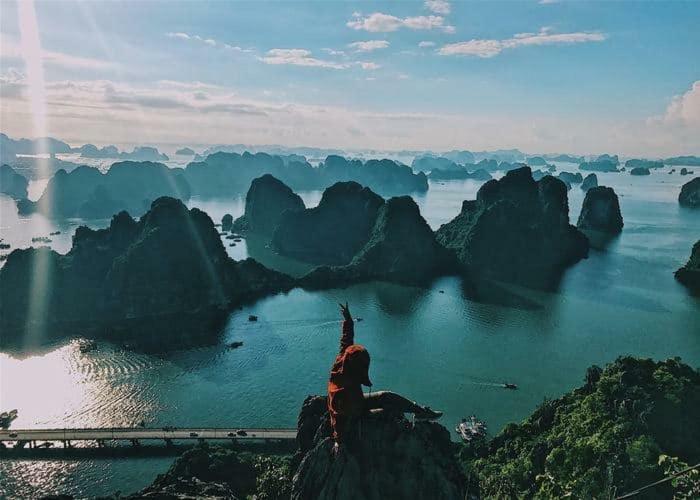 Ling Hotel Ha Long Exterior photo